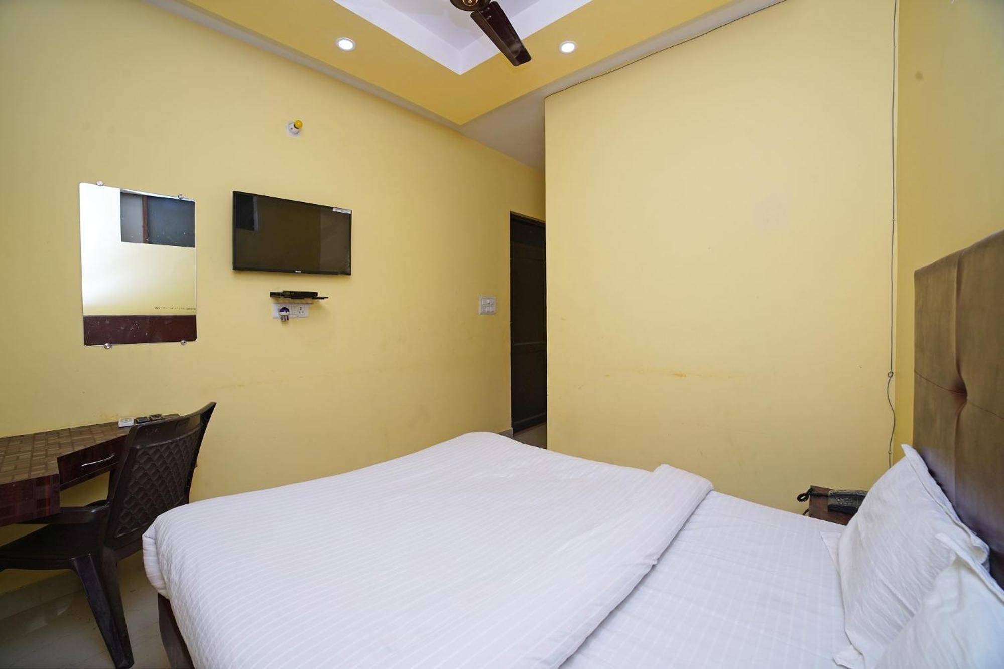 SPOT ON 39779 Hotel Rama Palace Moradabad Exterior foto
